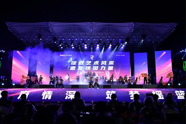 眉山东坡区青少年艺术盛会启幕，意昂体育科技匠心打造舞台音画盛宴