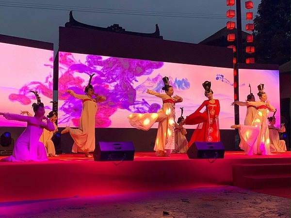 邛崃大梁酒庄舞台搭建